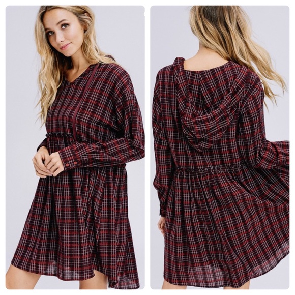 A Girl Thing Dresses & Skirts - ❤️2 for $40❤️wine lined hooded plaid dress